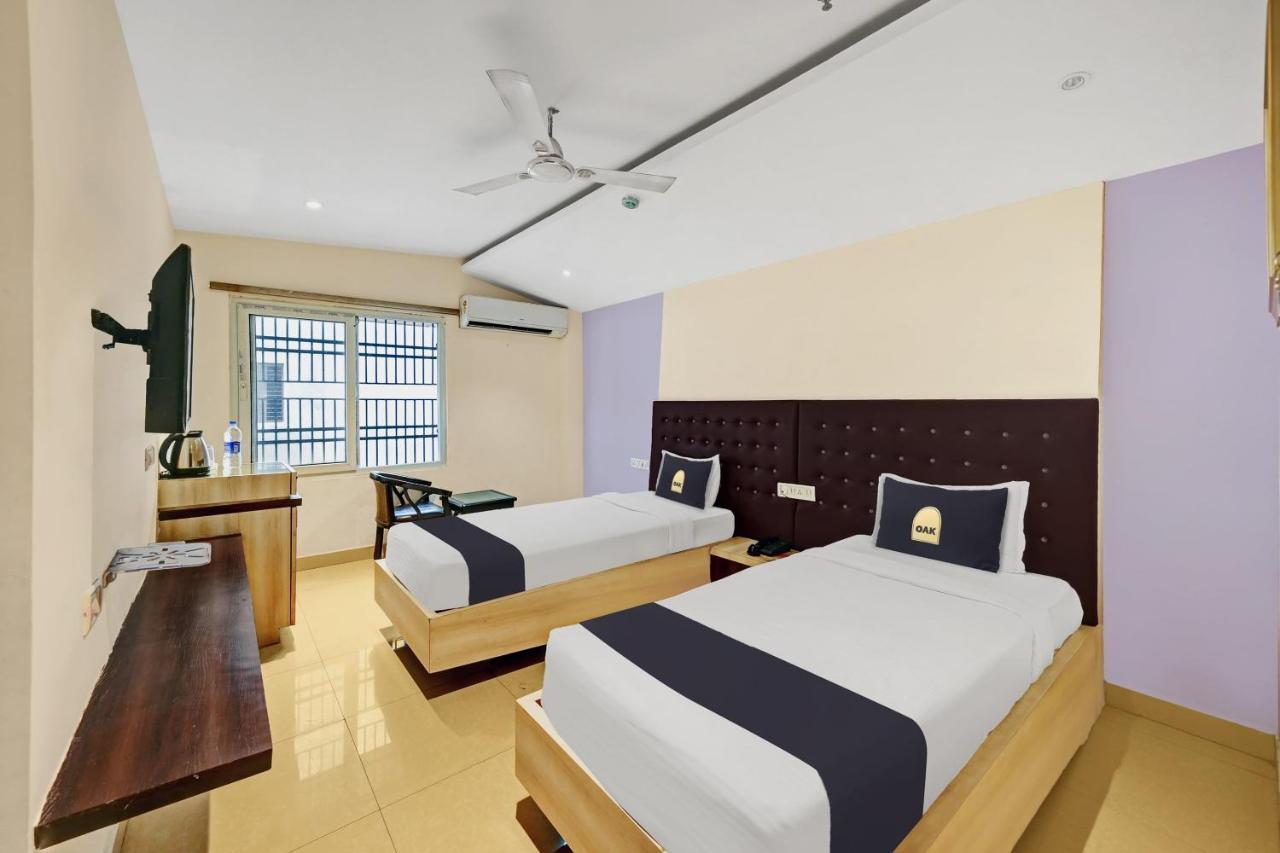 Townhouse Oak Pentagon Residency Hotel Bhubaneswar Exterior foto