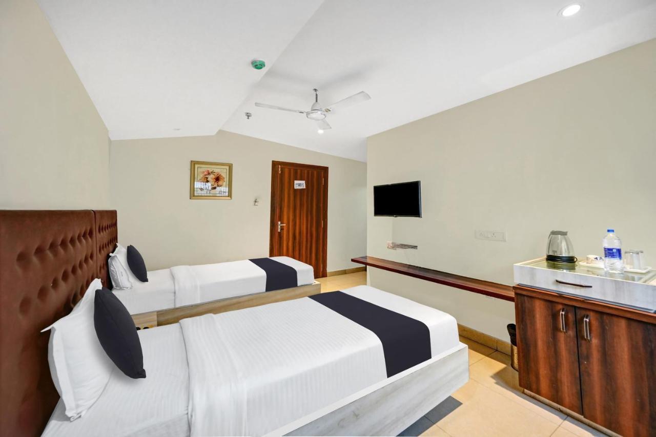 Townhouse Oak Pentagon Residency Hotel Bhubaneswar Exterior foto
