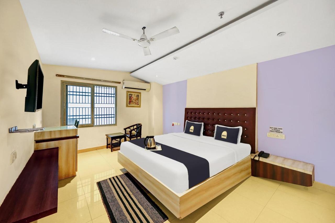 Townhouse Oak Pentagon Residency Hotel Bhubaneswar Exterior foto