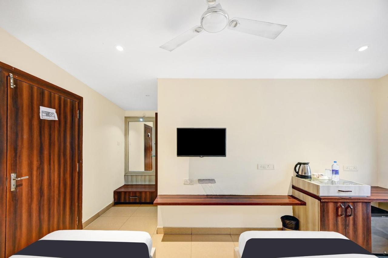 Townhouse Oak Pentagon Residency Hotel Bhubaneswar Exterior foto